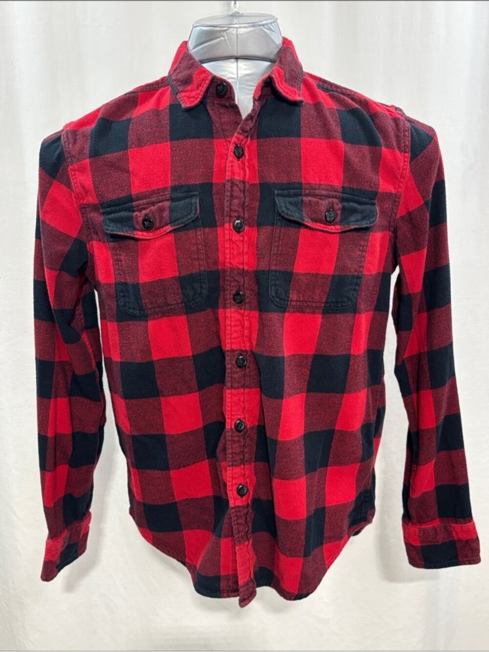 American Eagle Red & Black Super Soft Buffalo Plaid Button-Down Shirt 223 work